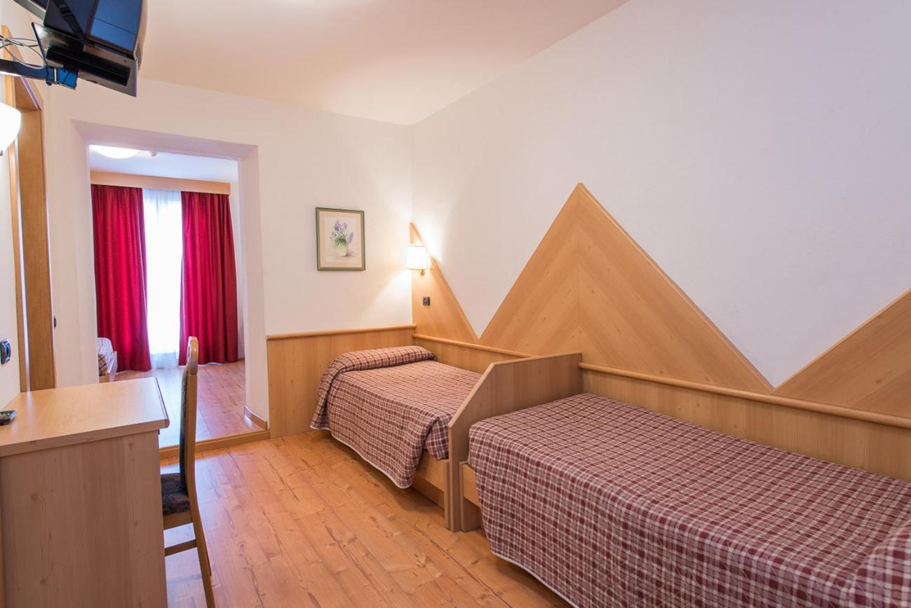 Hotel Italia Castello-Molina di Fiemme Dış mekan fotoğraf