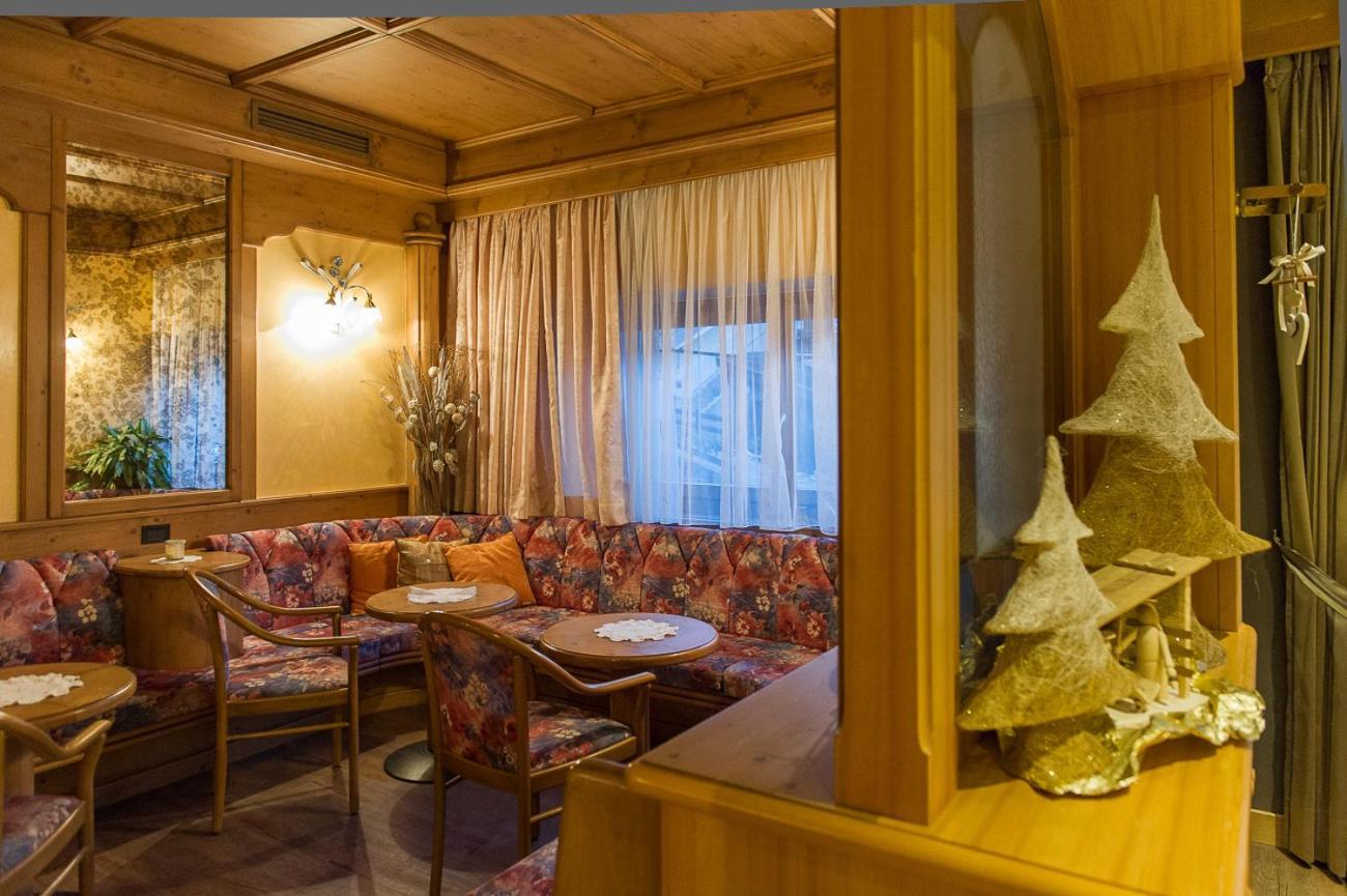 Hotel Italia Castello-Molina di Fiemme Dış mekan fotoğraf